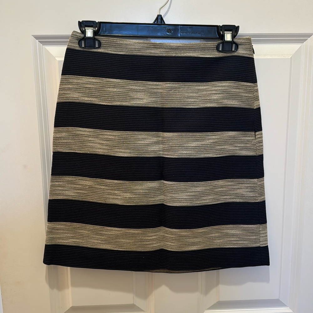 Ann Taylor tween striped skirt navy & tan